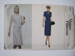 7619 VOG LOOSE 2 BREASTED DRESS SLVS OR NOT PATTERN 14